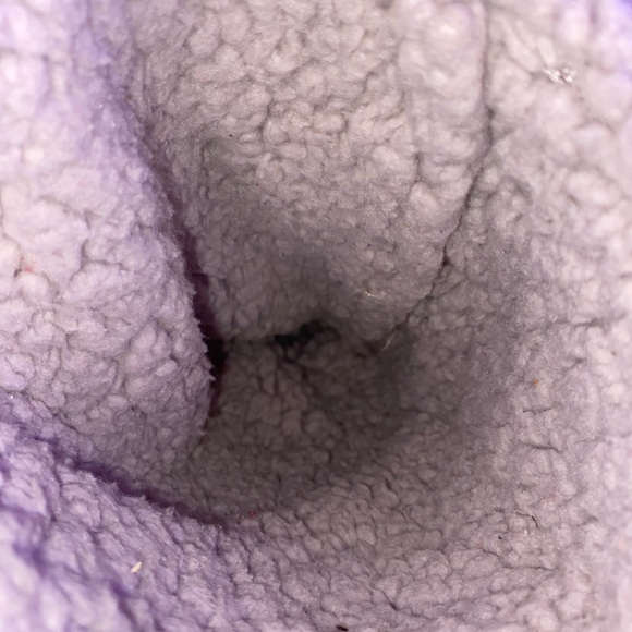 size 7 fuzzy winter boots - Picture 3 of 4
